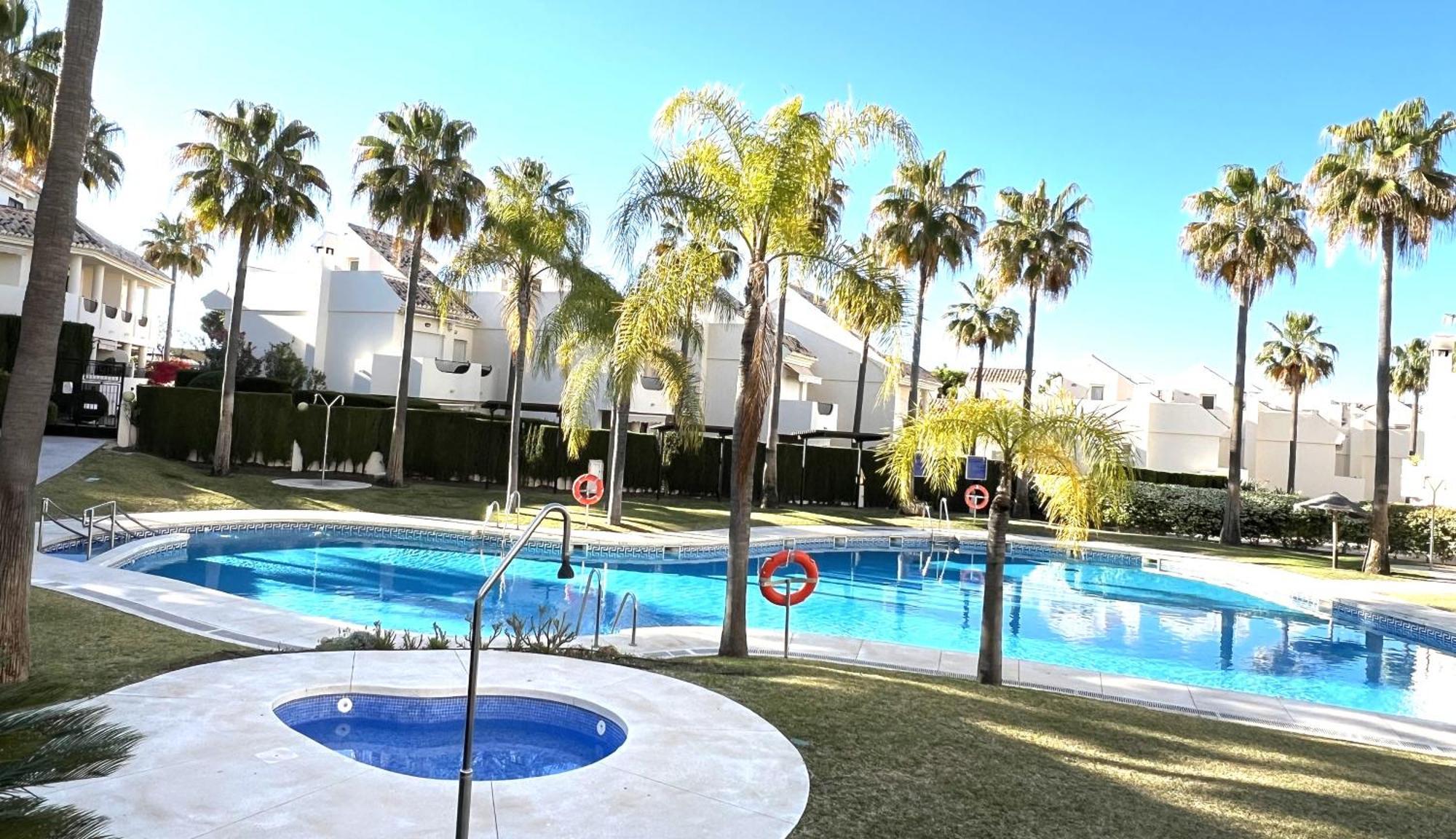 Stylish Townhouse In Beachfront Complex Marbella Exterior photo