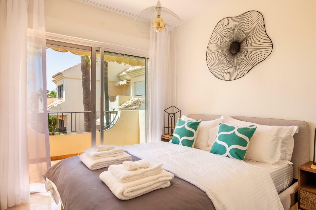 Stylish Townhouse In Beachfront Complex Marbella Exterior photo